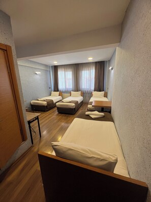 Soundproofing, free WiFi, bed sheets - OKUR OTEL (Istanbul)