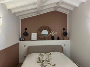 4 soverom, strykejern/-brett, wi-fi og sengetøy