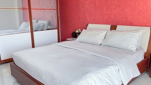 2 soverom, strykejern/-brett, reiseseng for barn og wi-fi (inkludert)