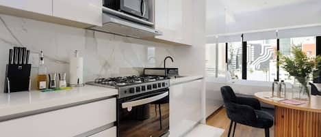 Fridge, microwave, oven, stovetop