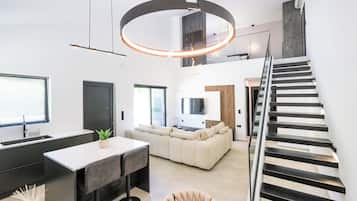 Villa, 2 Bedrooms, Mountain View | Ruang tamu | TV skrin rata