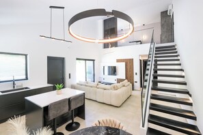 Villa, 2 chambres, vue montagne | Coin séjour