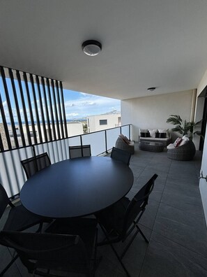 Outdoor dining - Apartment with sea view and citadel (CALVI)