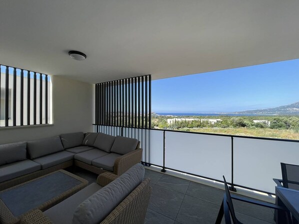 Property grounds - Apartment with panoramic sea view (CALVI)