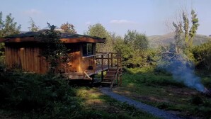 Exterior - Rustic Eco-lodge With Stunning Views & Dogsok (Machynlleth)
