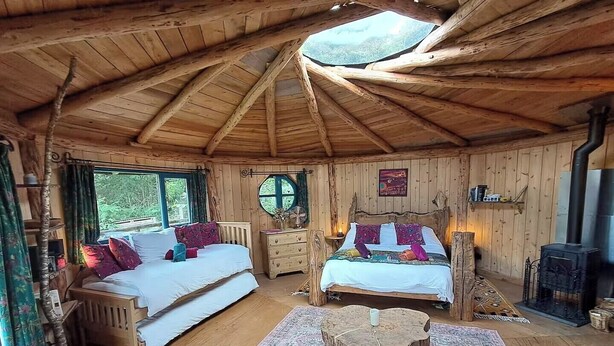 Room - Rustic Eco-lodge With Stunning Views & Dogsok (Machynlleth)
