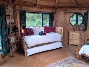 1 ห้องนอน, ผ้าปูที่นอน