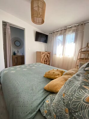 1 bedroom, WiFi, bed sheets