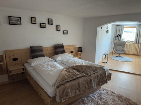 1 Schlafzimmer, Bettwäsche. Komfortables Apartment für 2-3 Personen 1800m Auszeit für jede Jahreszeit