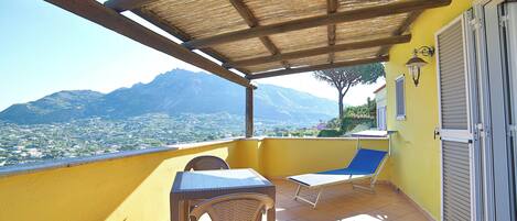 Chambre Deluxe, vue mer | Terrasse/Patio