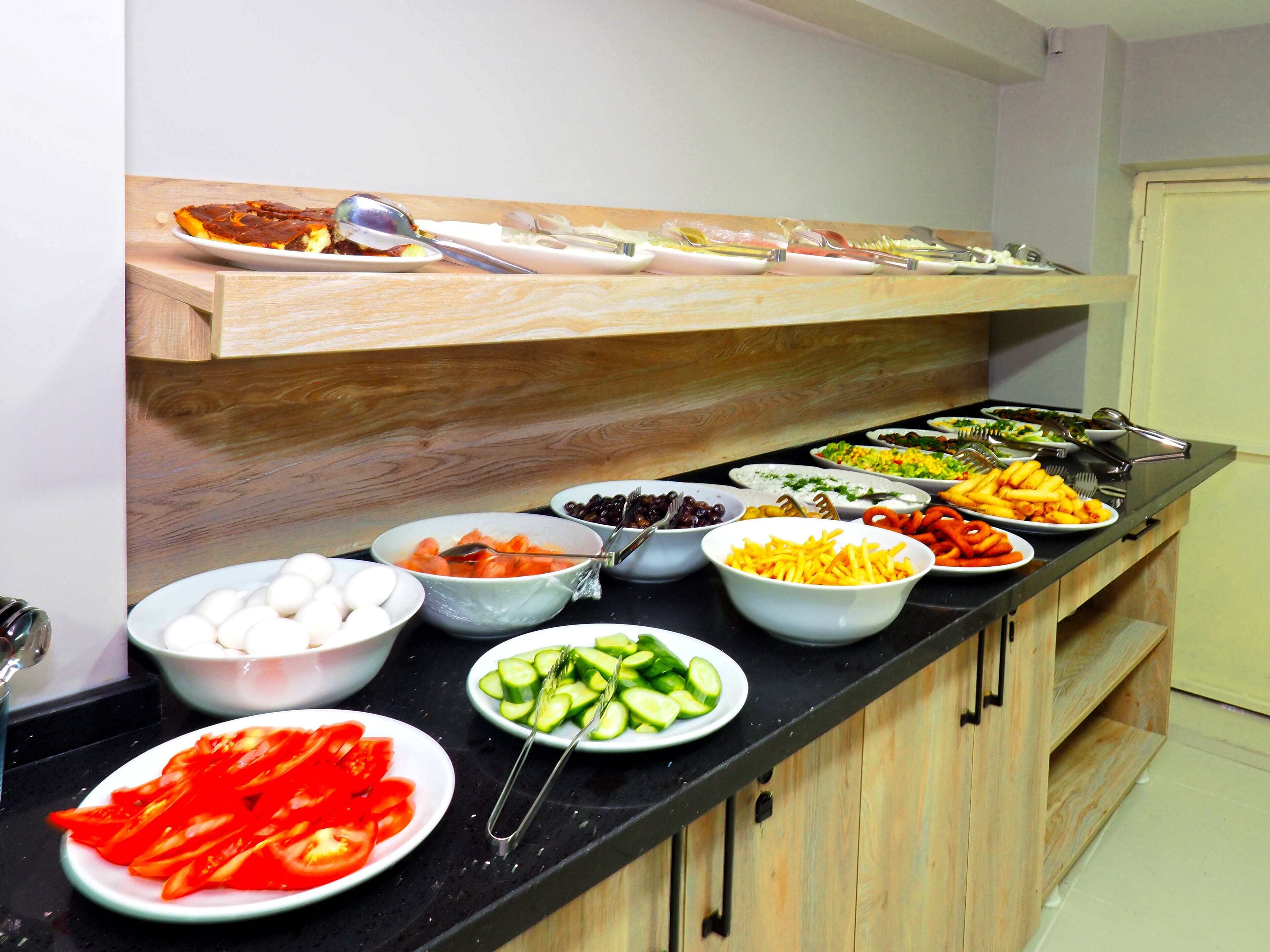 Desayuno bufé gratuito y diario