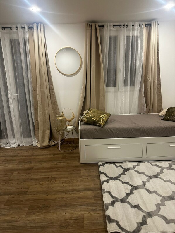 1 bedroom, iron/ironing board, WiFi, bed sheets