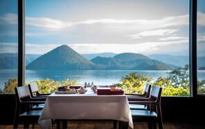 Daily local cuisine breakfast (JPY 3300 per person)