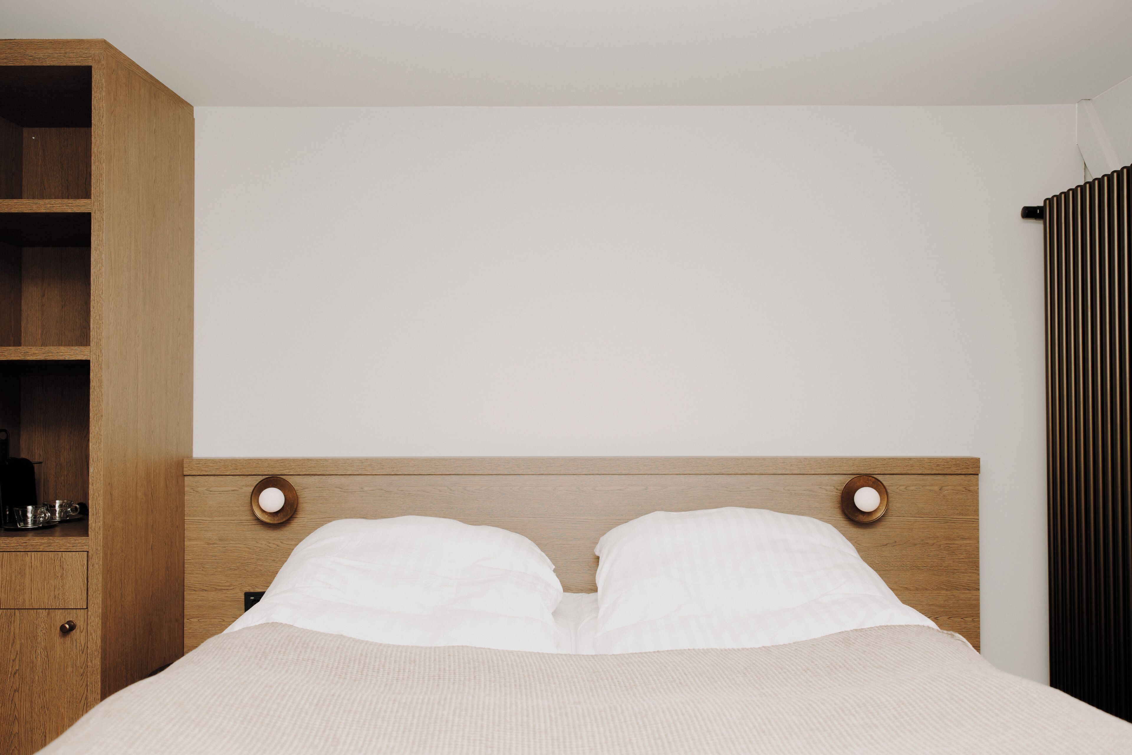 Caja de seguridad en la habitación y sistema de insonorización 