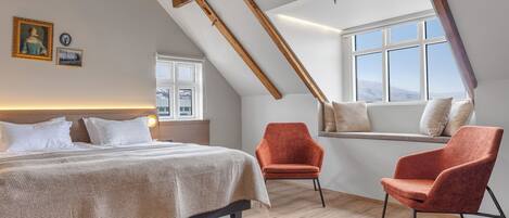 Luxury Double Room, Ocean View | Premium bedding, minibar, in-room safe, iron/ironing board (on request)
