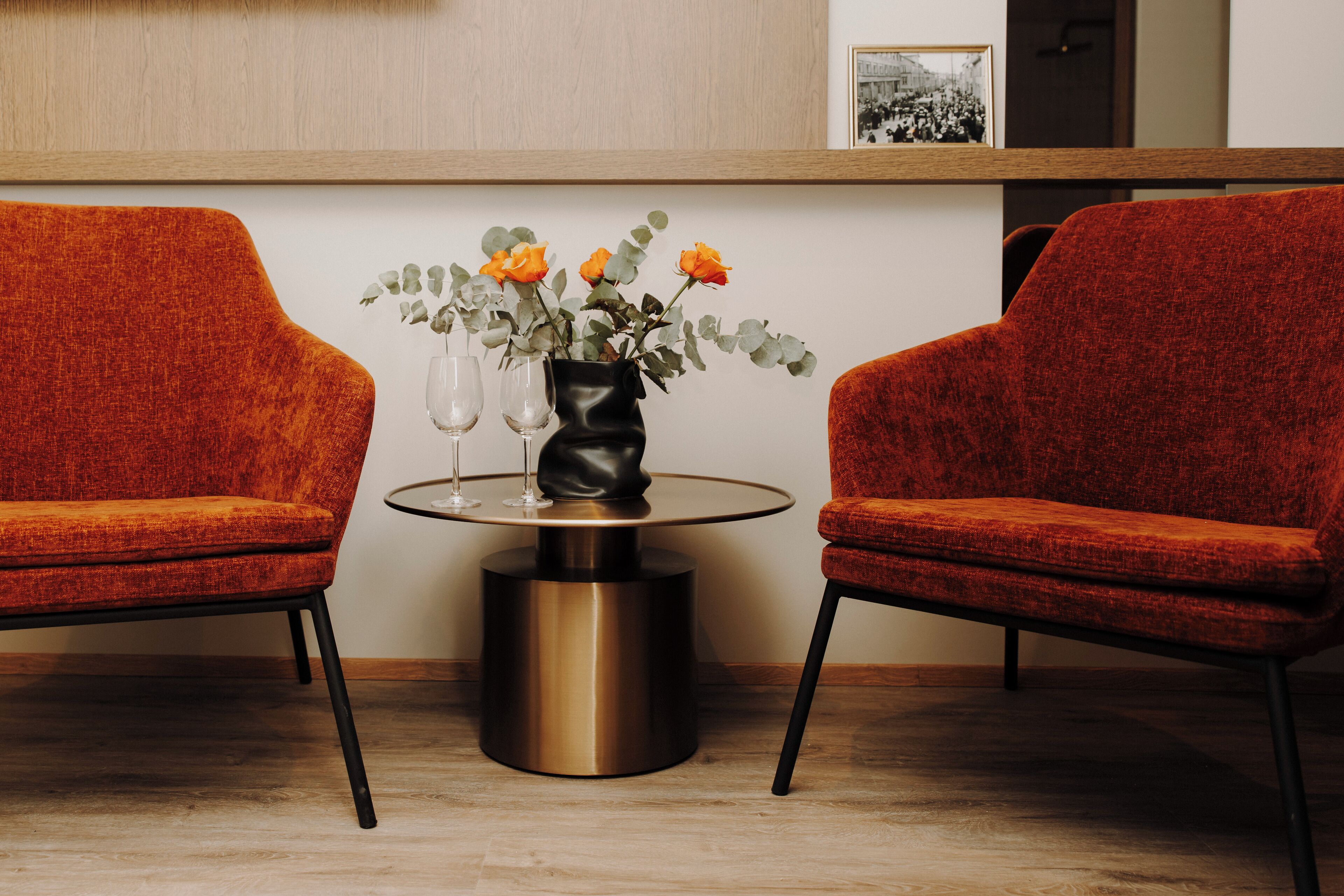 Habitación doble estándar | Ropa de cama de alta calidad y artículos del minibar gratis 