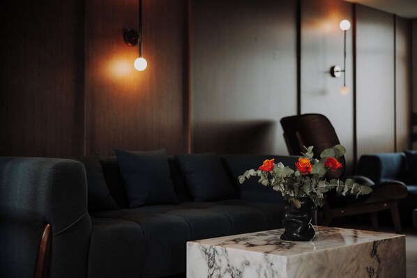 Reception - Bryggjan Boutique Hotel (Akureyri)