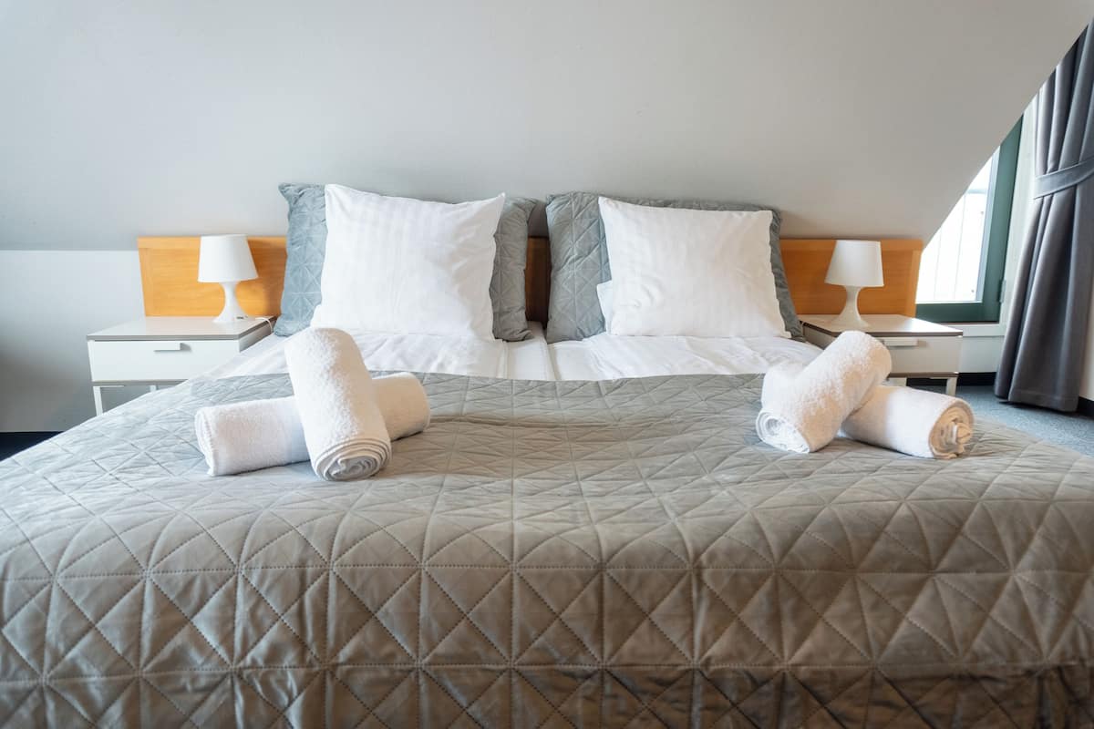 Superior Double Room, Sea View | Desk, free WiFi