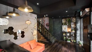 Lobby - At Home Hotel Zhongshan (Taipei)