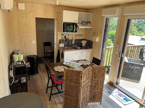 Lou Mazet Chalet on the paths of the Tour d'Aubrac 3.5 kms from the A75 freeway