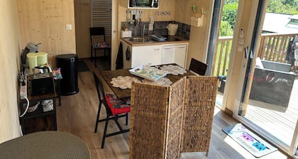 Lou Mazet Chalet on the paths of the Tour d'Aubrac 3.5 kms from the A75 freeway