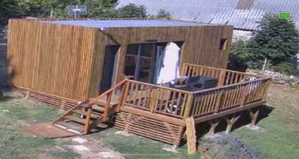 Lou Mazet Chalet sur les chemins du tour d' Aubrac Ă 3.5 kms de l'autoroute A75