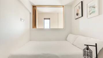 Apartment | 2 bedrooms, iron/ironing board, free WiFi, bed sheets