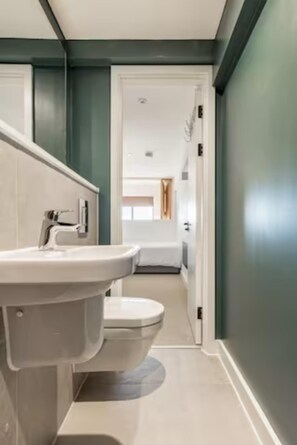 Unclassified image, 4 of 13, button - Manchester - Sky Garden - 2 Beds - Sleeps 4 (Manchester)