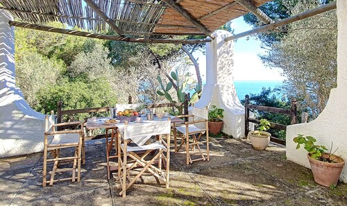 Ferienhaus mit Meerzugang in großem Park (Haus C)