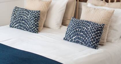 Central Ericeira Apartment with Lift