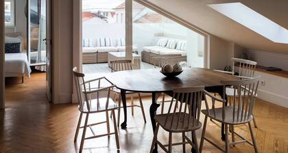 Ocean View Penthouse with Rooftop Terrace!