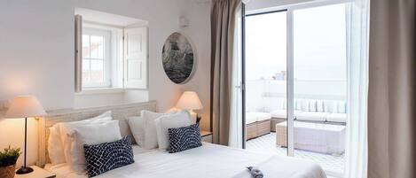 3 soveværelser, skrivebord, strygejern/strygebræt, weekendseng