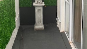 Unclassified image, 4 of 13, button - A Stunning Studio Zen (Cape Town)