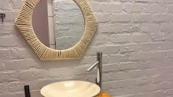 Studio, 1 Bedroom, Smoking, Patio | Bathroom