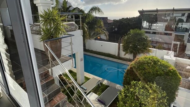 Unclassified image, 1 of 11, button - Apartment With sea View (Cape Town)