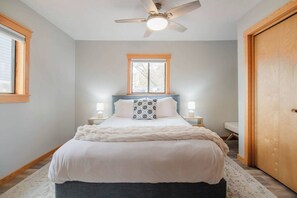 1 bedroom, travel crib, free WiFi