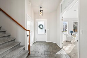 Interior - Family-Friendly Home w/ BBQ Shaded Patio & King Bed (Meridian)