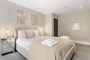 2 bedrooms, iron/ironing board, free WiFi