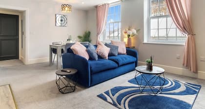 WhiskAwayStays Victoria House Apartment 2