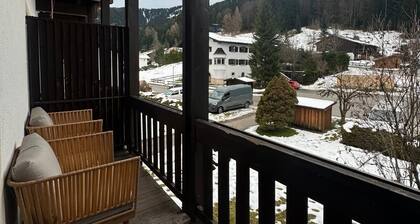 Modern serviced apartment / FeWo Morgenglanz