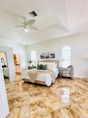 4 bedrooms, desk, iron/ironing board, travel cot