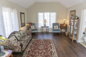 Smart-tv och eldstad