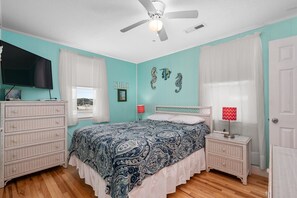 3 bedrooms, free WiFi - 321 - OBX Rental Home Packed with Amenities and Close to the Beach! (Kill Devil Hills)