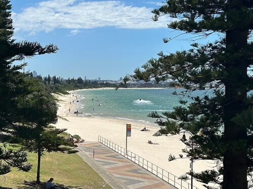 5 minutes to the beach! 
