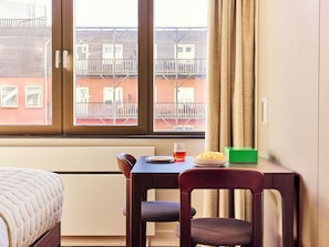 Medium Studio with Kitchen | 1 bedroom, premium bedding, in-room safe, laptop workspace