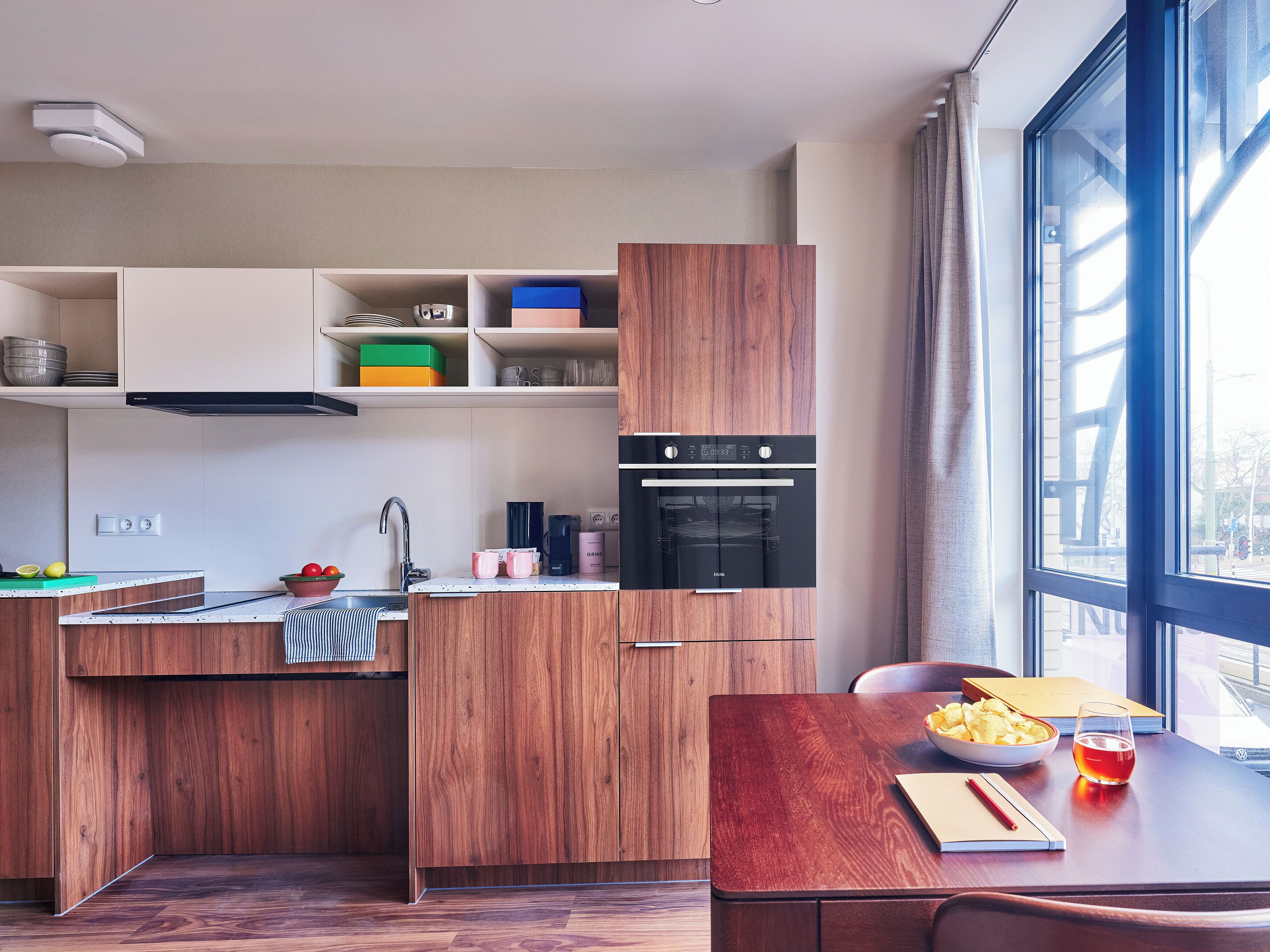Estúdio superior | Roupas de cama premium, cofres nos quartos