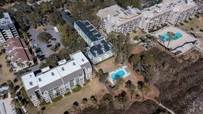 Exterior - 2C Beachwood - oceanfront, in-unit washer and dryer (Hilton Head Island)