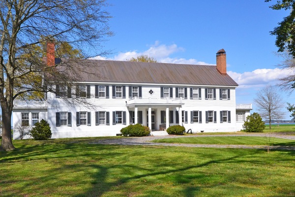 Step back in time at Historic Rosegill, an 18th century manor house on 700 acres sited on the Rappahannock River at the mouth of Urbanna Creek. With its, 5 bedrooms, expansive grounds, pool, dock and fishing lakes, it has something for everyone.