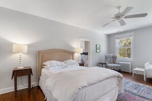 5 Schlafzimmer, Bügeleisen/Bügelbrett, Reisekinderbett, WLAN