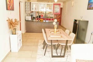 Dining - Sandy Toes, 2br Apt at the beachfront, Diani (Diani Beach)
